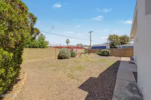 8262 E Monte Vista Rd, Scottsdale, AZ 85257 - Photo 33