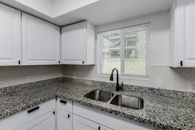 1442 E Polk Street #Apt F, Phoenix, AZ 85006 - Photo 9