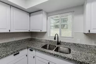 1442 E Polk St, Phoenix, AZ 85006 - Photo 9