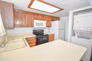 6610 W Kingston Ln, Glendale, AZ 85306 - Photo 3