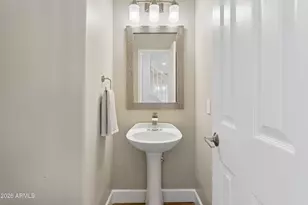 8866 E Shangri La Rd, Scottsdale, AZ 85260 - Photo 11
