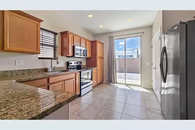 10353 W Monterosa Avenue, Phoenix, AZ 85037 - Photo 7