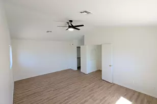 8034 W Paradise Dr, Peoria, AZ 85345 - Photo 13