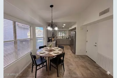 8034 W Paradise Drive, Peoria, AZ 85345 - Photo 5