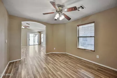 10930 W Wilshire Drive, Avondale, AZ 85392 - Photo 9