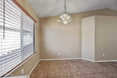 10930 W Wilshire Drive, Avondale, AZ 85392 - Photo 5
