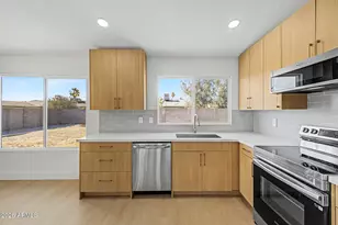 10826 W Montecito Ave, Phoenix, AZ 85037 - Photo 11