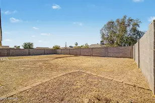 10826 W Montecito Ave, Phoenix, AZ 85037 - Photo 23
