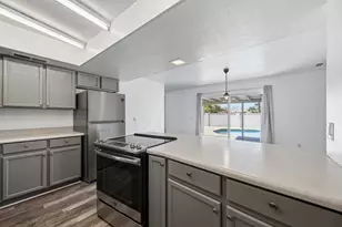 124 E Minton Dr, Tempe, AZ 85282 - Photo 5