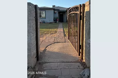104 W Pueblo Avenue, Phoenix, AZ 85041 - Photo 3