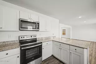 16015 S Naviska Rd, Arizona City, AZ 85123 - Photo 13