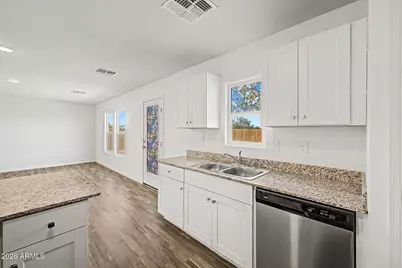 16015 S Naviska Road, Arizona City, AZ 85123 - Photo 15