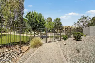 2275 W Harmont Dr, Phoenix, AZ 85021 - Photo 33