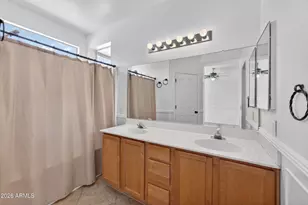 13660 W Ocotillo Ln, Surprise, AZ 85374 - Photo 17