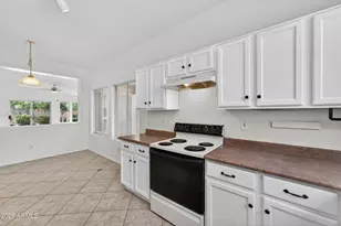 13660 W Ocotillo Ln, Surprise, AZ 85374 - Photo 5