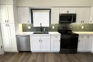 5725 N 68th Ave, Glendale, AZ 85303 - Photo 9