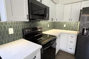 5725 N 68th Ave, Glendale, AZ 85303 - Photo 11