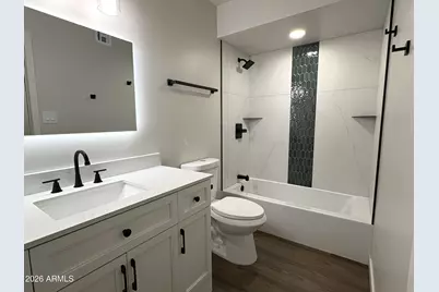 5725 N 68th Avenue, Glendale, AZ 85303 - Photo 15