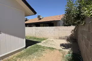 5725 N 68th Ave, Glendale, AZ 85303 - Photo 23