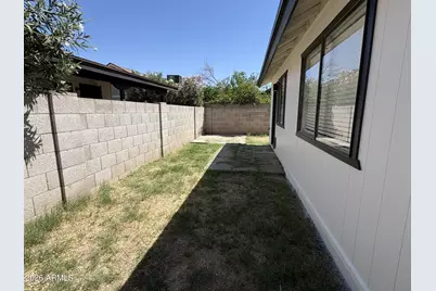 5725 N 68th Avenue, Glendale, AZ 85303 - Photo 17