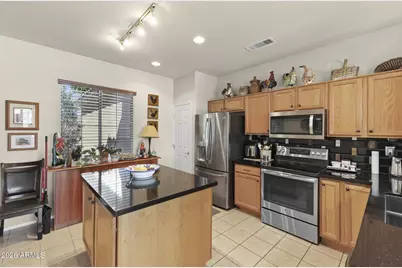 21039 N Vista Trail, Surprise, AZ 85387 - Photo 11