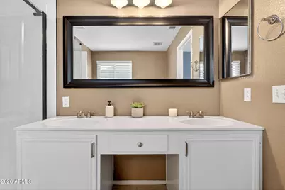 518 W Amoroso Drive, Gilbert, AZ 85233 - Photo 29