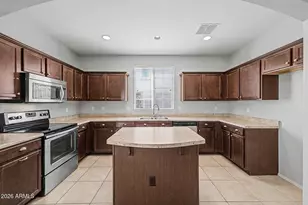 17746 W Banff Ln, Surprise, AZ 85388 - Photo 5