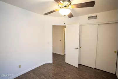 8011 W Laurel Lane, Peoria, AZ 85345 - Photo 17