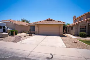 8011 W Laurel Ln, Peoria, AZ 85345 - Photo 3