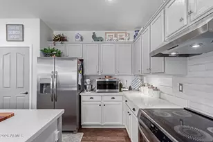 17538 W Marshall Ln, Surprise, AZ 85388 - Photo 13