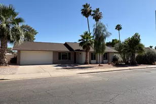 1521 W Nopal Ave, Mesa, AZ 85202 - Photo 1