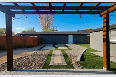 1058 E Whitton Avenue, Phoenix, AZ 85014 - Photo 39