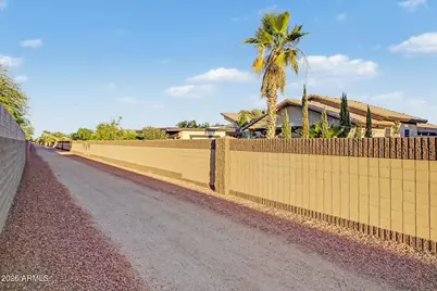 17082 W Northampton Road, Surprise, AZ 85374 - Photo 43