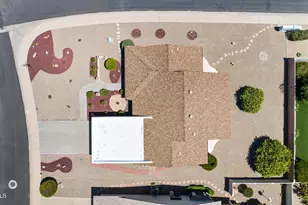 9821 W Oraibi Dr, Peoria, AZ 85382 - Photo 35