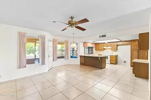 9821 W Oraibi Dr, Peoria, AZ 85382 - Photo 9