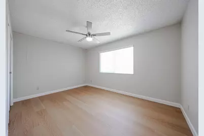 11033 W Elk Avenue, Sun City, AZ 85351 - Photo 13