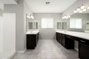 3511 E Crest Ln, Phoenix, AZ 85050 - Photo 23
