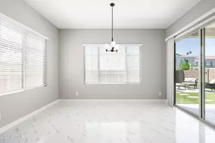3511 E Crest Ln, Phoenix, AZ 85050 - Photo 15