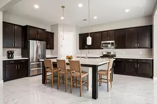 3511 E Crest Ln, Phoenix, AZ 85050 - Photo 9