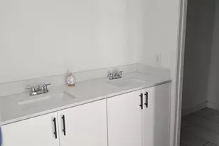 3021 W Almeria Rd, Phoenix, AZ 85009 - Photo 15