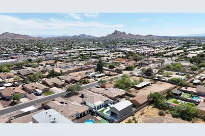2926 E Hartford Avenue, Phoenix, AZ 85032 - Photo 57