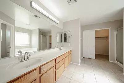 7602 W Encinas Lane, Phoenix, AZ 85043 - Photo 13