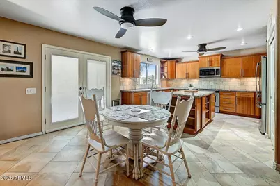 1054 E Golden Court, Chandler, AZ 85225 - Photo 15