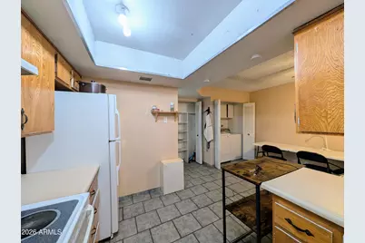 6645 N 44th Avenue, Glendale, AZ 85301 - Photo 13