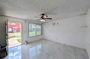 6645 N 44th Ave, Glendale, AZ 85301 - Photo 7