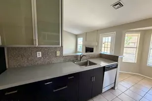 107 W Libby St, Phoenix, AZ 85023 - Photo 9
