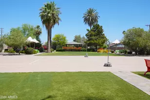 8204 E Monterey Way, Scottsdale, AZ 85251 - Photo 11