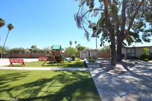 8204 E Monterey Way, Scottsdale, AZ 85251 - Photo 9