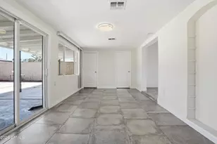 4628 E Holly St, Phoenix, AZ 85008 - Photo 9