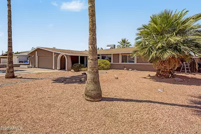4742 W Paradise Drive, Glendale, AZ 85304 - Photo 9